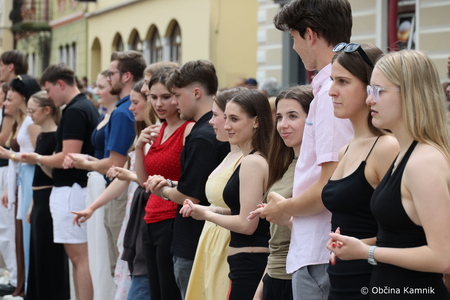 Četvorka maturantov oživila kamniški Glavni trg (19)